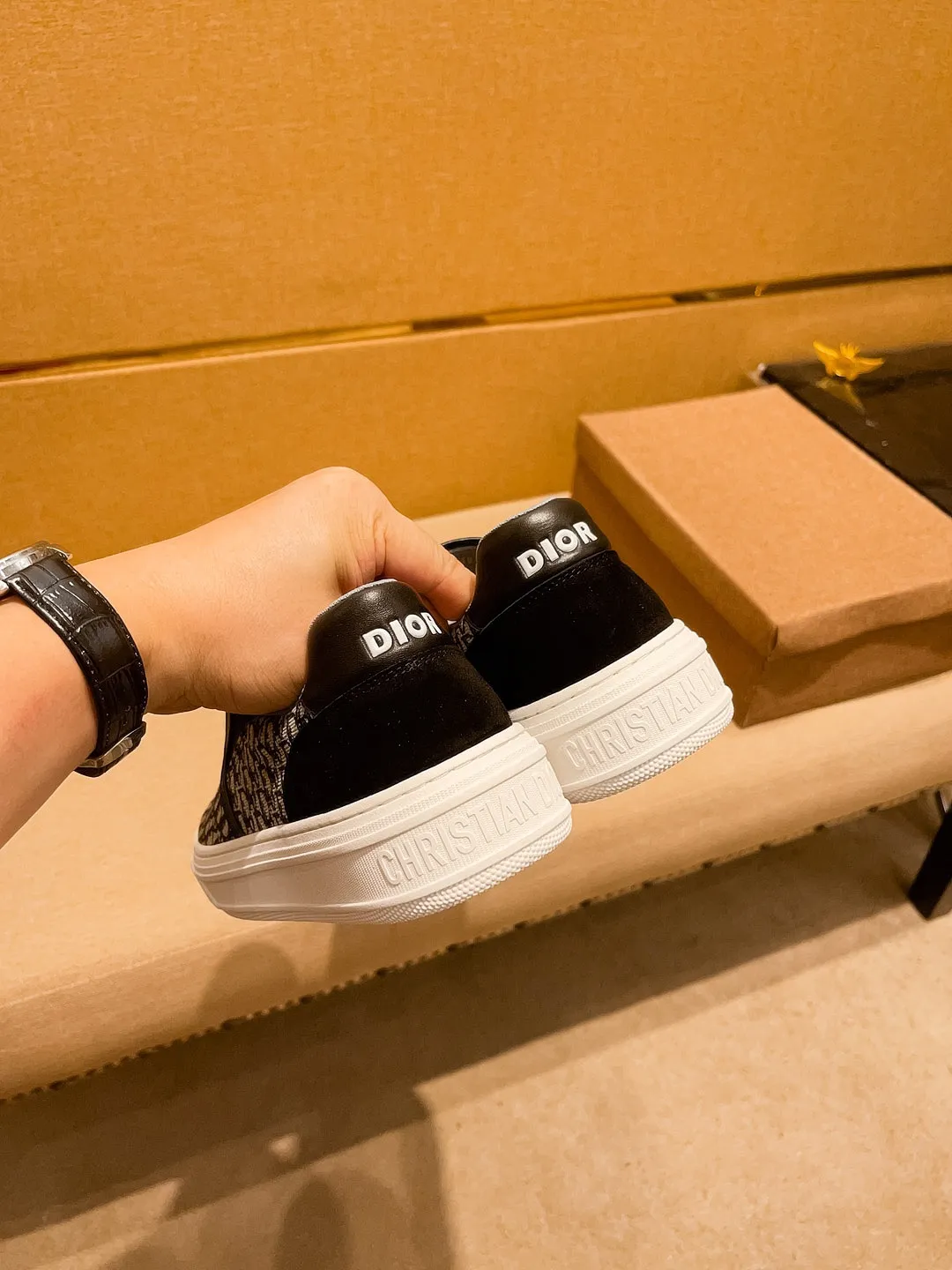 Men's shoes 💰 380💰👍【Dior】🔥🔝High-end brand of men's shoes official website 1:1 latest masterpiece: the upper is made of Italian official website original special technical cloth fabric 🔥original comfortable and breathable lining➕original designated non-slip outsole🔥making walking more convenient and comfortable! An exclusive new model, a stunning work, a beautiful 1:1 replica [color] compared to the official quality! Create a fashionable personality to set off your uniqueness! A must-have for trendy men! 🔥, sizes: 38-44. color:.     Multiple colors available🔥
